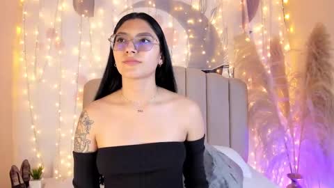 Snapshot of _allondra_ chatting on March 9, 3:54 am Allondra online show from March 9, 3:54 am