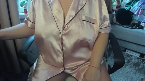 lisa online show from November 30, 9:35 am