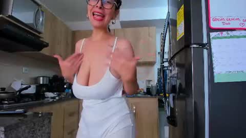 Snapshot of _amanda_seyfried19 chatting on July 15, 7:52 pm AMANDA online show from July 15, 7:52 pm