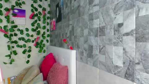 Snapshot of _amy_rojas_ chatting on June 4, 4:29 am ask me online show from June 4, 4:29 am