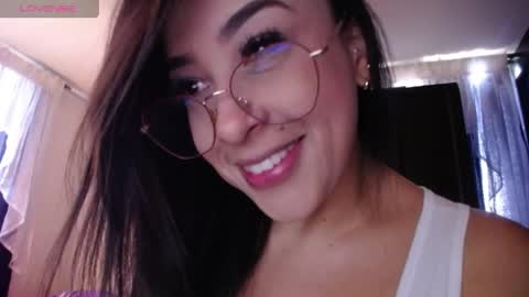 Snapshot of _andrea_gomez1 chatting on April 23, 5:48 pm andrea online show from April 23, 5:48 pm