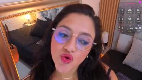 Snapshot of _andrealopez chatting on June 9, 4:24 am _andrealopez online show from June 9, 4:24 am