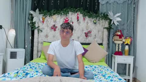 Andres online show from December 18, 6:57 pm