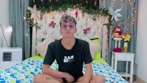 Andres online show from December 20, 7:28 pm