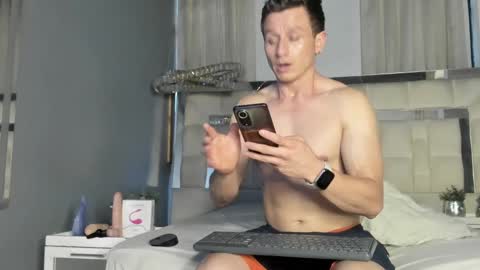 Andrew online show from December 3, 10:40 pm