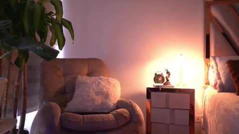 Snapshot of _andyy__ chatting on October 25, 8:36 pm Andy online show from October 25, 8:36 pm