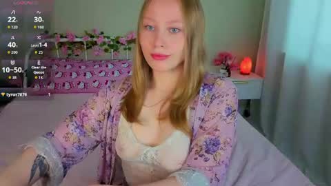Snapshot of _angelblaze chatting on July 3, 5:36 am _angelblaze online show from July 3, 5:36 am
