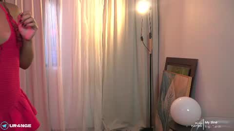 Snapshot of _angeleyes chatting on June 11, 9:35 pm Angie - online show from June 11, 9:35 pm