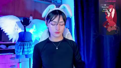 Snapshot of _angell_dustt_star chatting on June 16, 11:51 pm Angell Dustt online show from June 16, 11:51 pm
