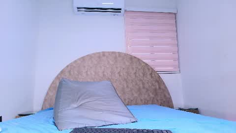 Snapshot of _aniisha_ chatting on June 26, 7:29 pm Any online show from June 26, 7:29 pm