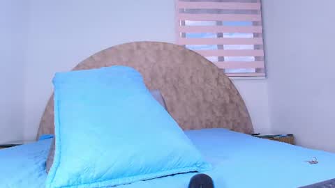 Snapshot of _aniisha_ chatting on July 14, 7:19 pm Any online show from July 14, 7:19 pm