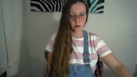 Snapshot of _annabelle_lee chatting on June 18, 9:14 am Anna online show from June 18, 9:14 am