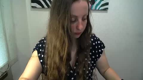 Snapshot of _annabelle_lee chatting on June 26, 6:40 am Anna online show from June 26, 6:40 am