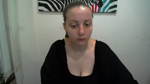Snapshot of _annabelle_lee chatting on July 7, 6:47 am Anna online show from July 7, 6:47 am
