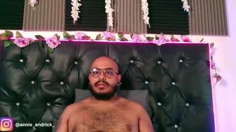 Annie Andrick online show from March 8, 1:15 pm