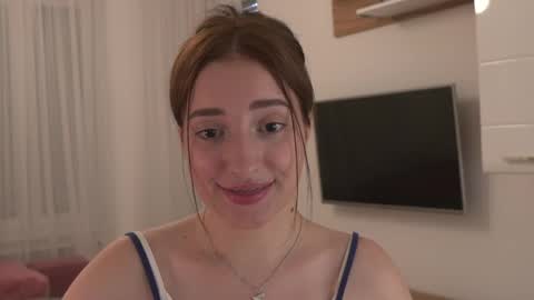 Snapshot of _annieone chatting on April 27, 2:37 pm Anna online show from April 27, 2:37 pm