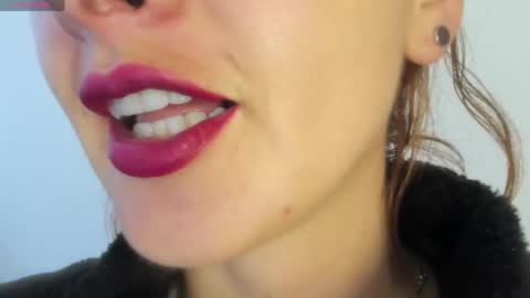 antonia online show from April 15, 8:09 pm