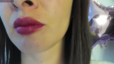 Snapshot of _antomouth_paradise chatting on June 9, 7:58 pm antonia online show from June 9, 7:58 pm