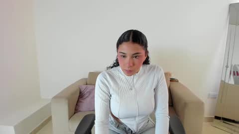    online show from February 18, 1:22 pm