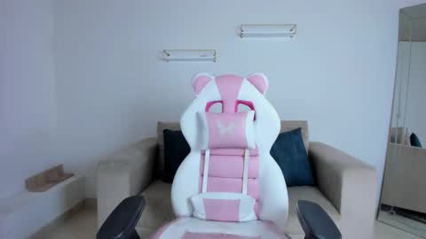    online show from February 13, 12:23 pm