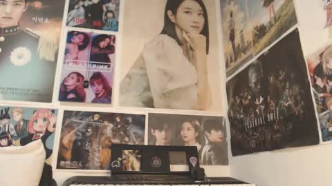 Ariana online show from November 6, 3:57 pm