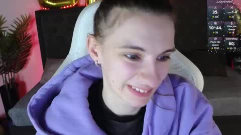 _ash_leyy_ online show from December 21, 1:35 am