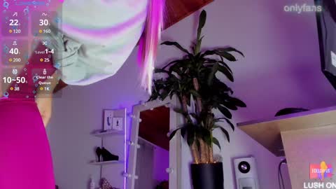 Snapshot of _asscutebig_ chatting on January 3, 9:25 am fer online show from January 3, 9:25 am