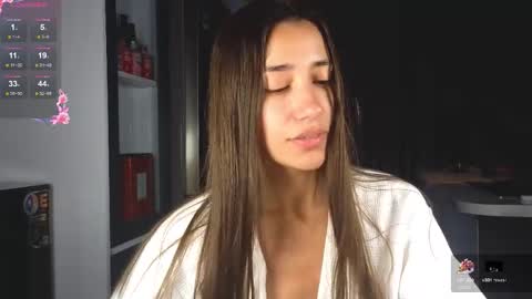 Snapshot of _aura_18 chatting on February 6, 11:19 pm _aura_18 online show from February 6, 11:19 pm