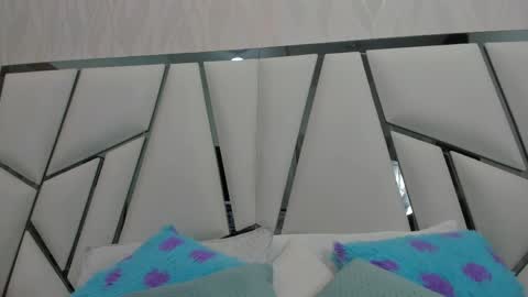 Aura online show from April 13, 3:12 am