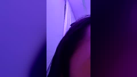 Snapshot of _available_ chatting on June 21, 2:14 am _available_ online show from June 21, 2:14 am