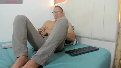 Snapshot of _axelking1_ chatting on July 1, 2:29 pm Axel online show from July 1, 2:29 pm