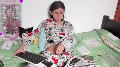 Snapshot of _baby_vi chatting on May 13, 7:55 pm _baby_vi online show from May 13, 7:55 pm