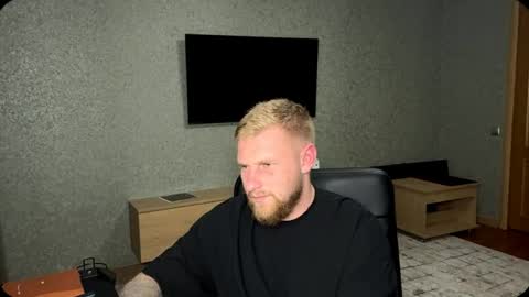Snapshot of _badboyvibes_ chatting on June 7, 7:06 pm My name is Daniel baby online show from June 7, 7:06 pm