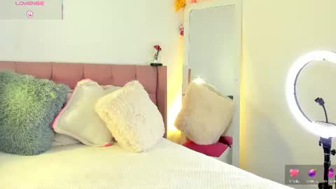 Snapshot of _baihiiti_ chatting on June 23, 2:20 am Sara independent model online show from June 23, 2:20 am