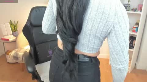 Bella Evans online show from March 27, 5:57 am