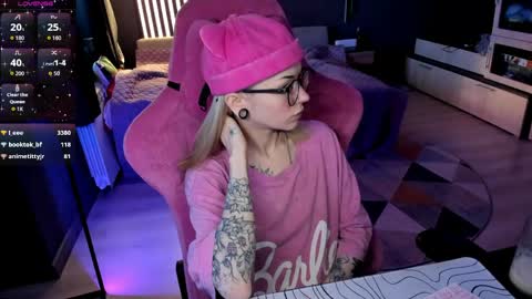 Snapshot of _black_fox__ chatting on April 28, 2:27 am Olivia Subscribe to my Fansly - online show from April 28, 2:27 am
