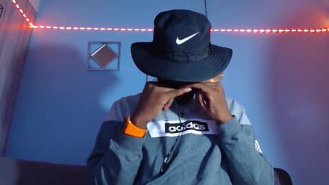 Andrew online show from February 26, 3:27 am