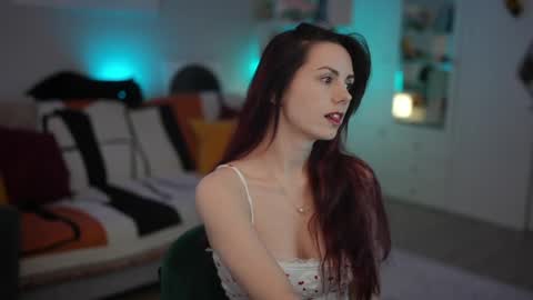 Snapshot of _blackbee_ chatting on April 25, 9:23 am Lili online show from April 25, 9:23 am