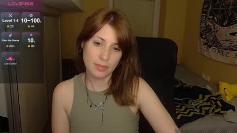 Snapshot of _blackpearl chatting on April 5, 10:29 pm Laura online show from April 5, 10:29 pm