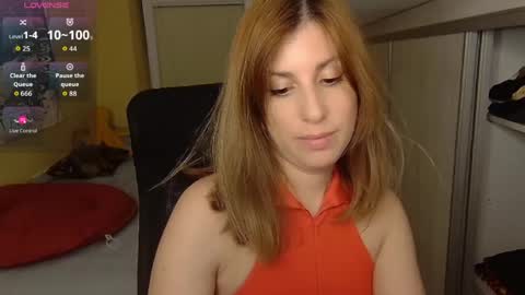 Snapshot of _blackpearl chatting on May 17, 10:17 pm Laura online show from May 17, 10:17 pm