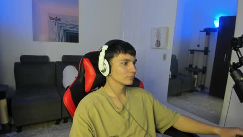 B L A K E online show from December 31, 2:51 am