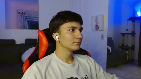 B L A K E online show from January 31, 7:07 am