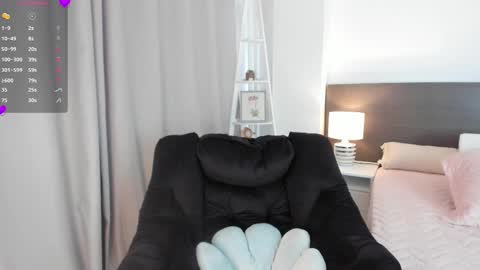 Mary online show from October 27, 3:05 pm