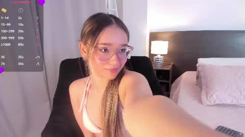 Snapshot of _bleuelune chatting on July 27, 3:02 am Mary online show from July 27, 3:02 am