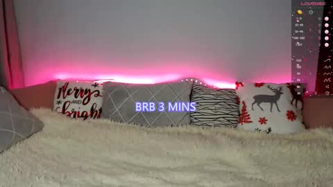 Elizabeth online show from February 5, 8:57 pm