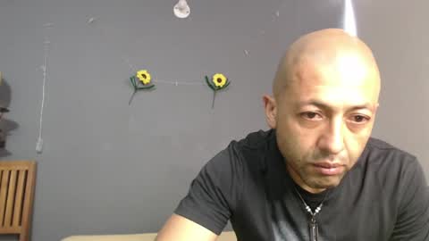 _bonnie__and_clyde online show from May 12, 8:17 pm