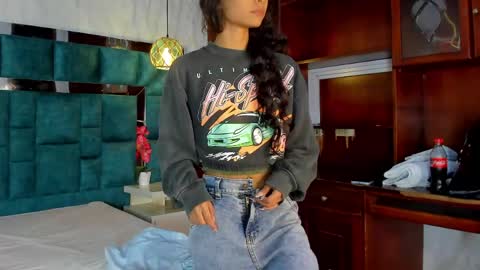 _bonnyandclyde online show from April 7, 12:38 pm