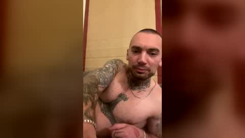 Snapshot of _boytoyalex_ chatting on June 13, 1:25 am _boytoyalex_ online show from June 13, 1:25 am