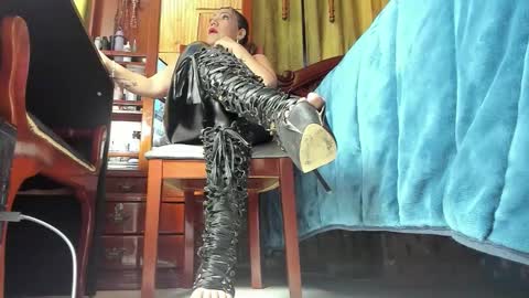 Brenda online show from March 18, 1:25 pm