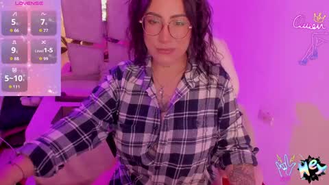 Snapshot of _briigite chatting on June 8, 9:20 am Angie Independent model online show from June 8, 9:20 am